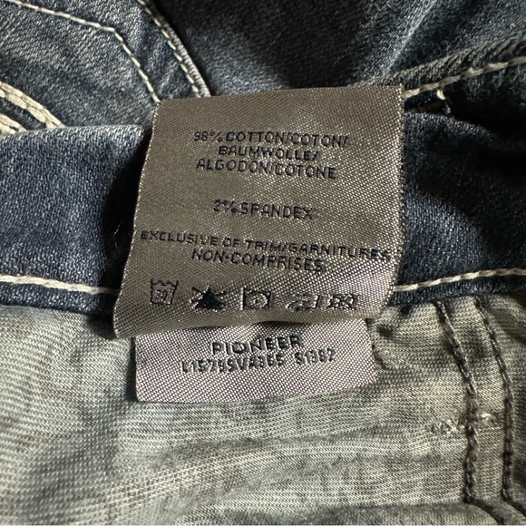 Silver Jeans Pioneer womens bootcut distressed jeans size 26/31 - Picture 13 of 13